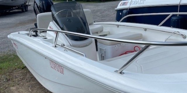 2022 Boston Whaler 130SS