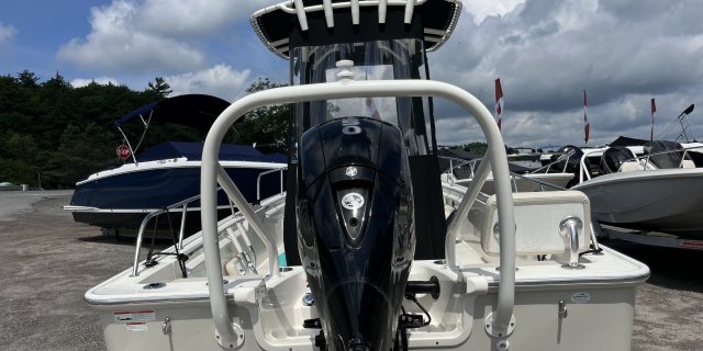 2022 Boston Whaler 19 MONTAUK