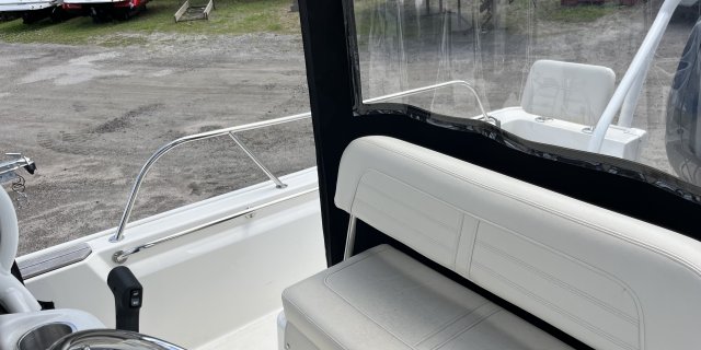 2022 Boston Whaler 19 MONTAUK