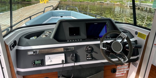 2024 Axopar 28 CROSS CABIN