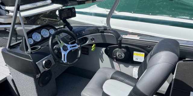 2018 Crestliner 1850 SUPERHAWK PLATINUM